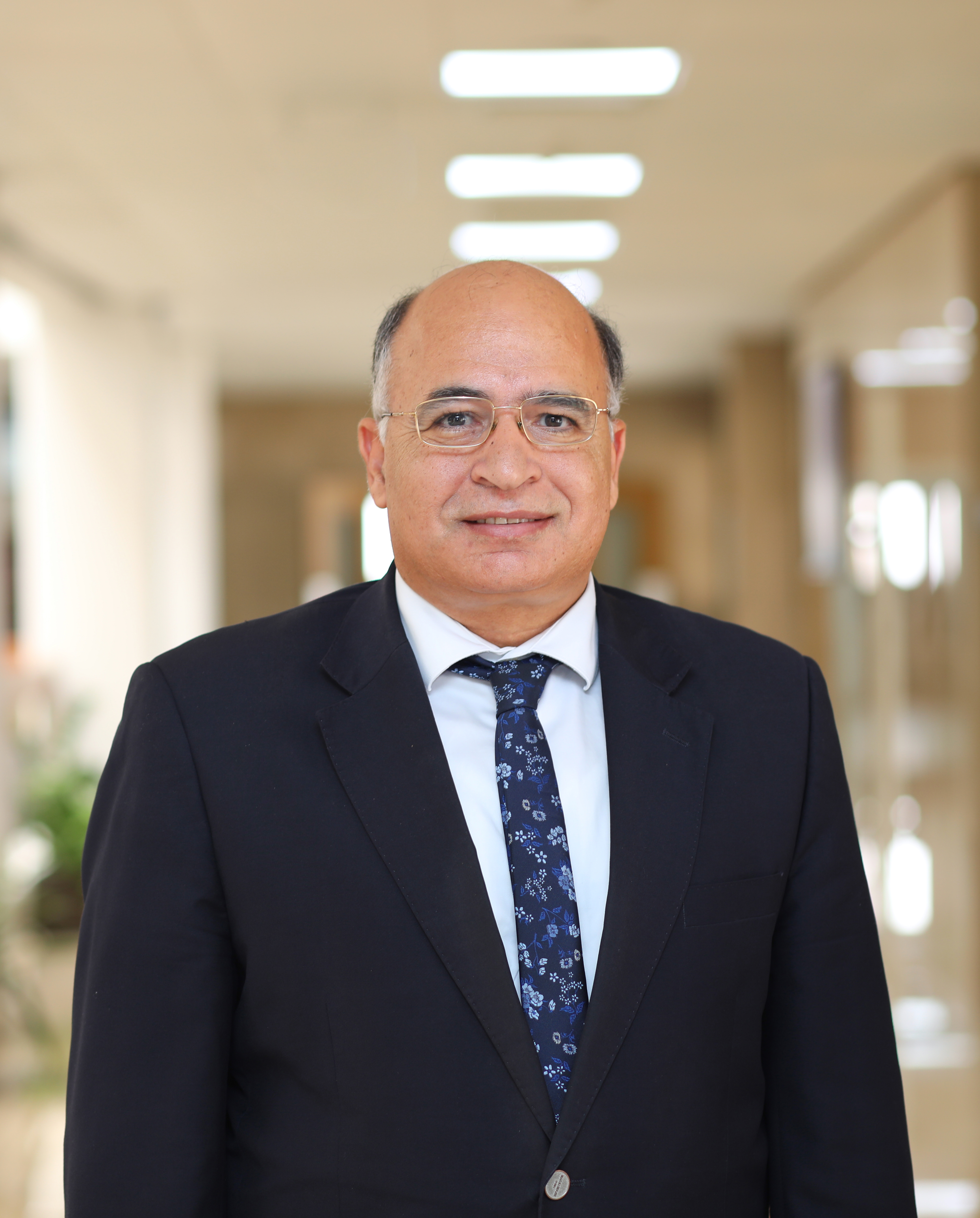العميد