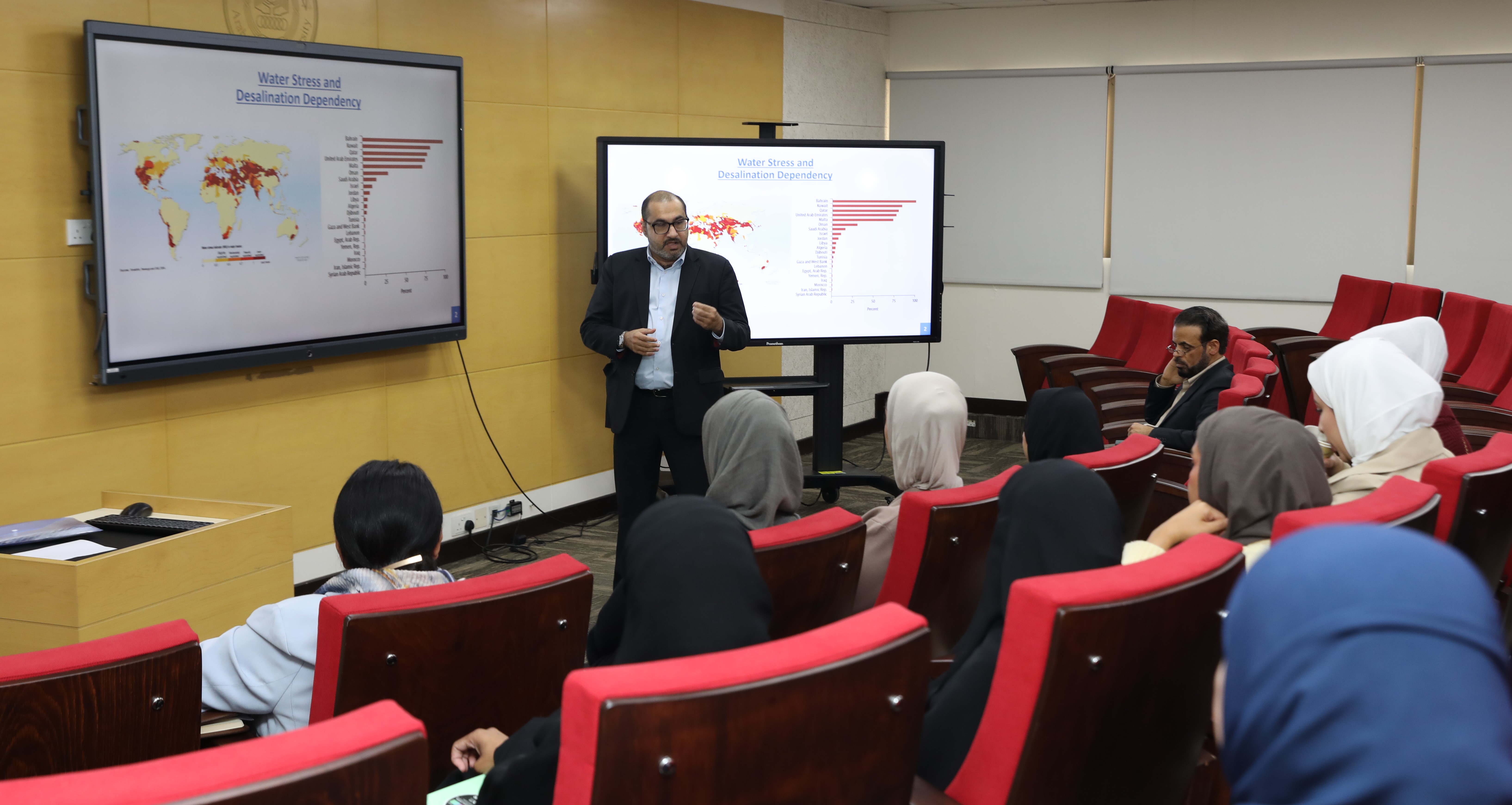 Bahrain’s Pioneering Experience in Water Desalination and Modern Technologies with Electricity and Water Experts Reviewed in a Seminar at the Arabian Gulf University