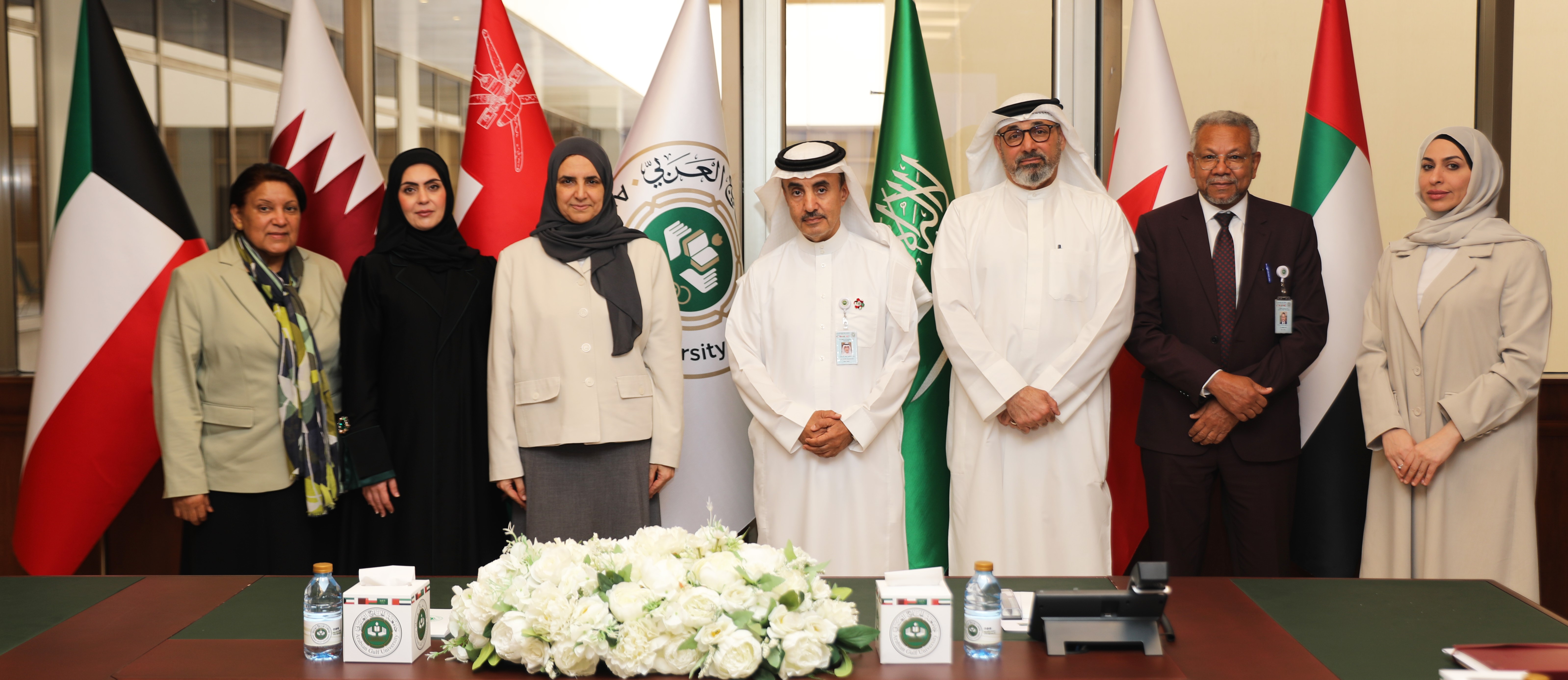 Arabian Gulf University and the National Initiative for Agricultural Development discuss strengthening cooperation in scientific research and agricultural innovation