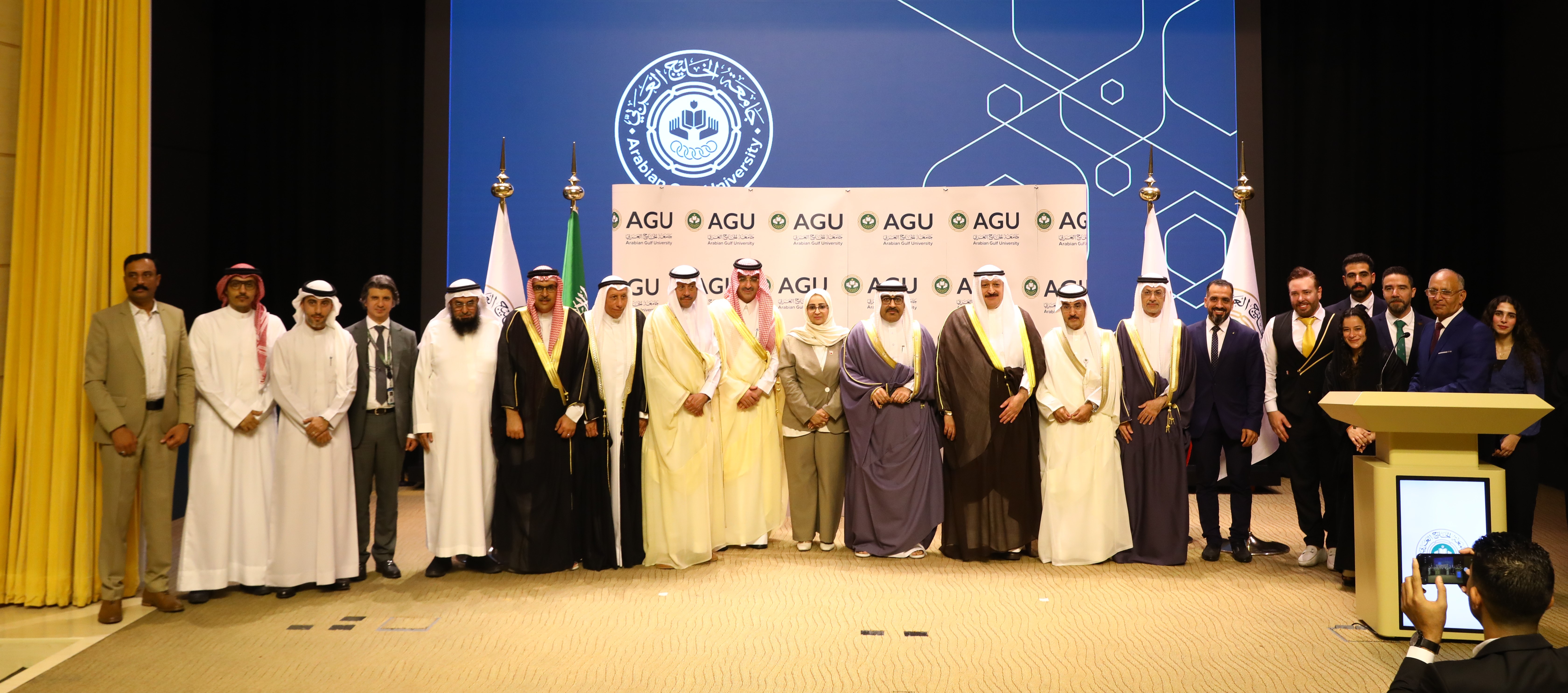 Arabian Gulf University Signs Contracts for Strategic Projects to Complete the Medical City and Carry Out Development Projects at University Facilities