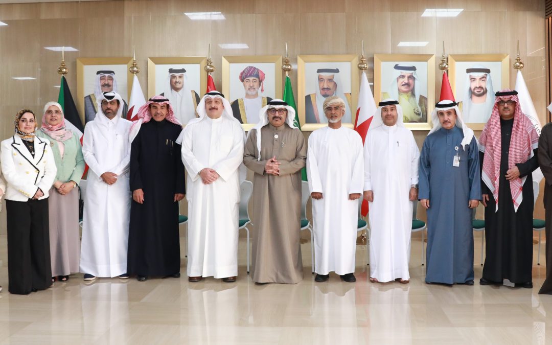 Minister of Education Meets with the Chairman and Members of the Board of Trustees of the Arabian Gulf University