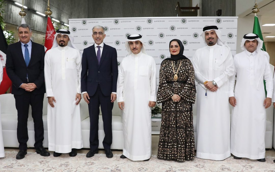جامعة الخليج العربي تقيم مجلسًا رمضانيًا يحظى بمشاركة واسعة من قيادات دبلوماسية وأكاديمية ومجتمعية