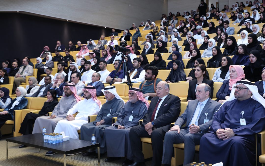 جامعة الخليج العربي تحتفي بالطلبة المتفوقين بكلية الطب والعلوم الصحية لتعزز ثقافة التفوق الأكاديمي