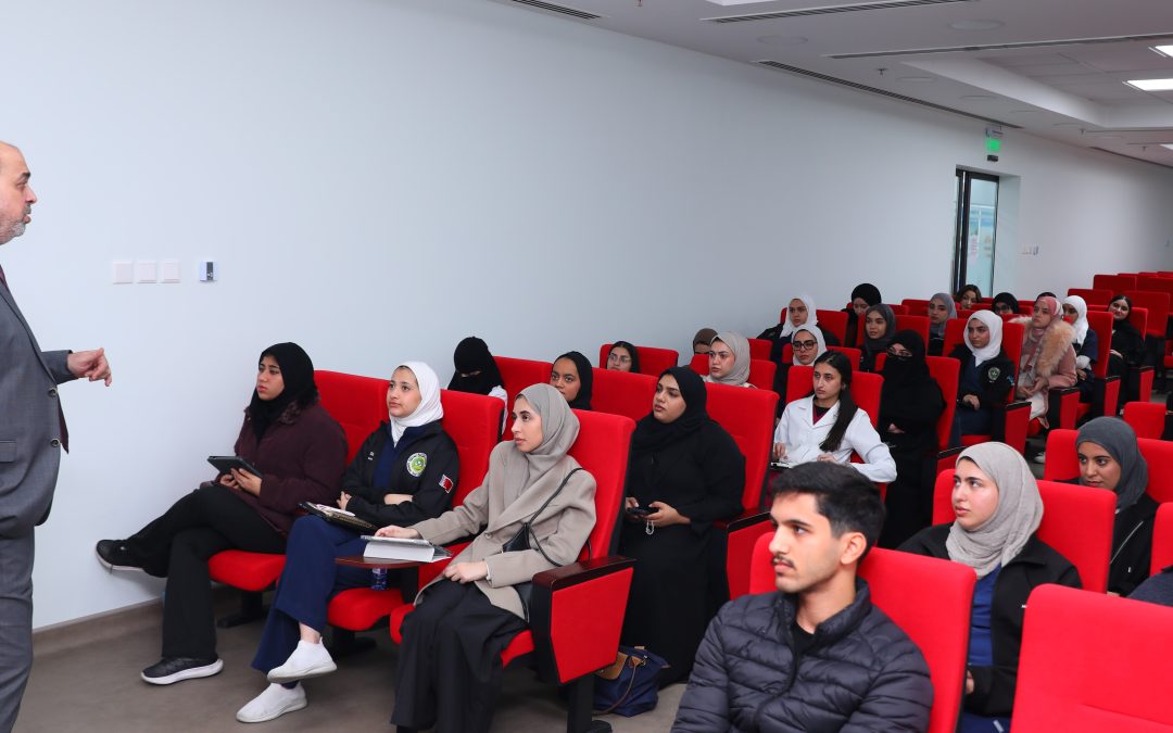 نادي الطب ينظم ورشة «فك شفرة تخطيط القلب الكهربائي» لتعزيز مهارات الطلبة السريرية
