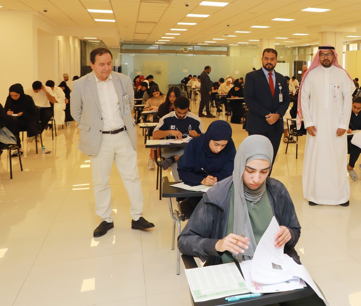 Arabian Gulf University Holds In-Person Final Exams for 83 Students with 100% Attendance