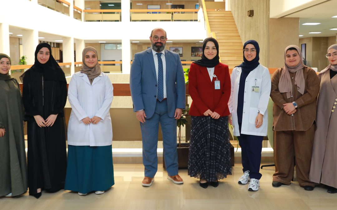 فتح باب استقبال طلبات الالتحاق بالدفعة السادسة.. طلبة برنامج الماجستير الإكلينيكي في طب العائلة بجامعة الخليج العربي يجتازون امتحانات السنة الأولى بنجاح