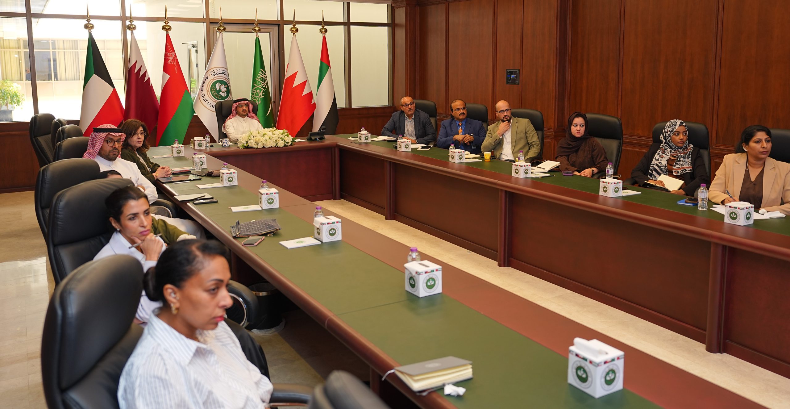 اجتماع تحضيري بين الهيئة الوطنية للتقويم والاعتماد الأكاديمي وجامعة الخليج العربي
